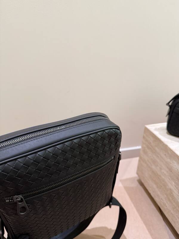 Bottega Veneta Black shoulder bag — AAA Quality Replica