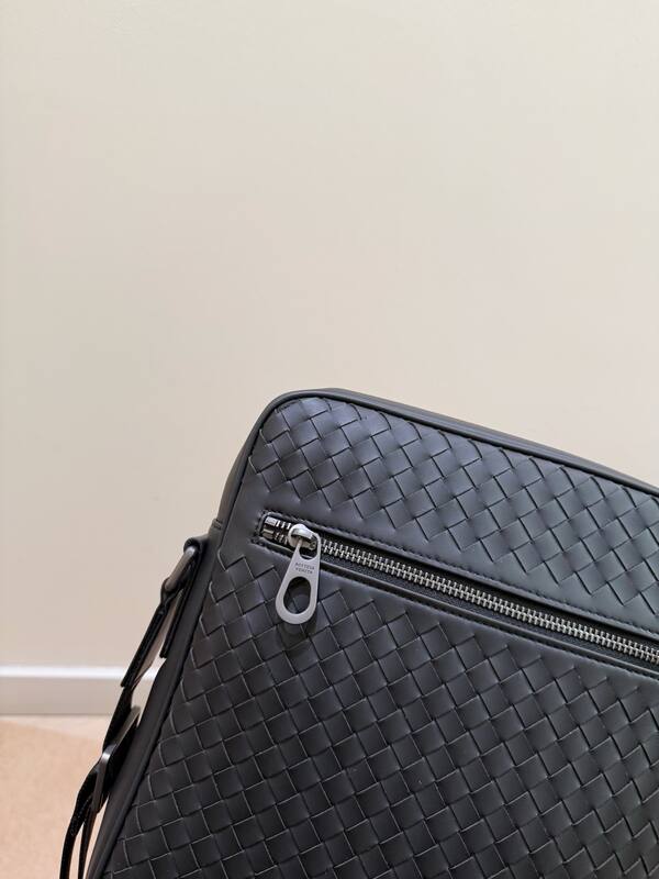 Bottega Veneta Black shoulder bag — AAA Quality Replica