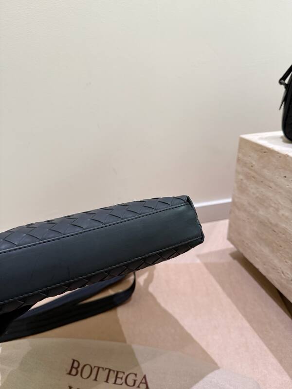 Bottega Veneta Black shoulder bag — Top Quality Replica