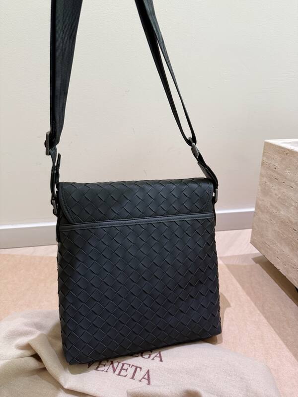 Bottega Veneta Black shoulder bag — Top Quality Replica