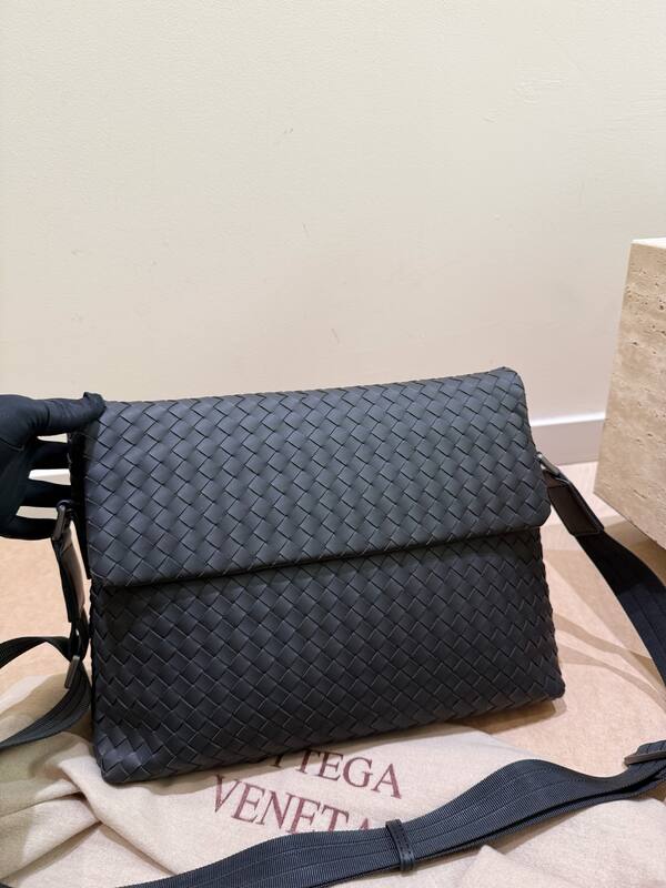 Bottega Veneta Black shoulder bag — AAA Quality Replica