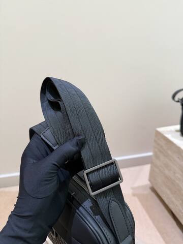 Bottega Veneta Black shoulder bag 1 1 Replica