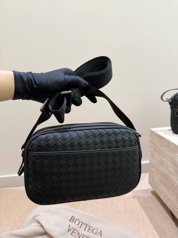 Bottega Veneta Black shoulder bag — 1:1 Replica