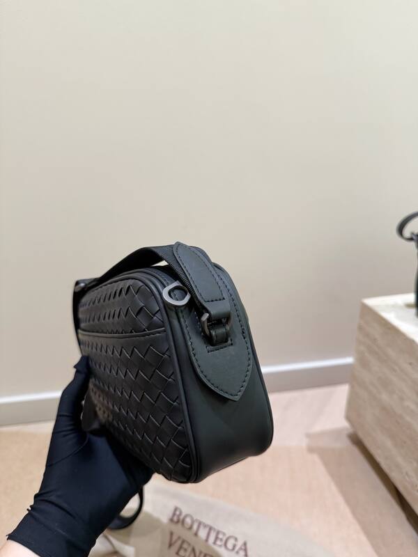Bottega Veneta Black shoulder bag — 1:1 Replica