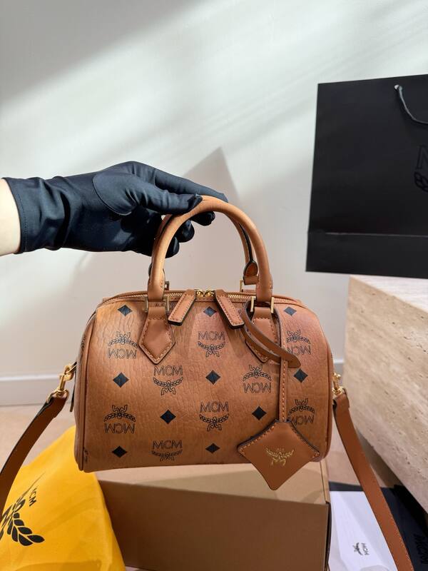MCM Monogram 25x18x10cm shoulder bag — 1:1 Replica