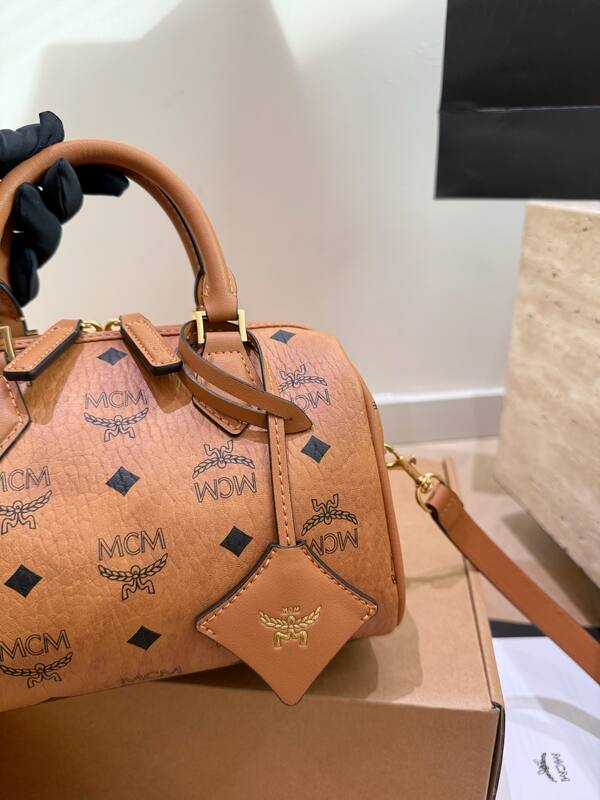 MCM Monogram 25x18x10cm shoulder bag — 1:1 Replica