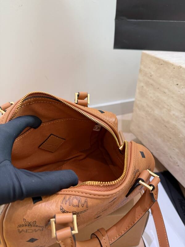 MCM Monogram 25x18x10cm shoulder bag — 1:1 Replica