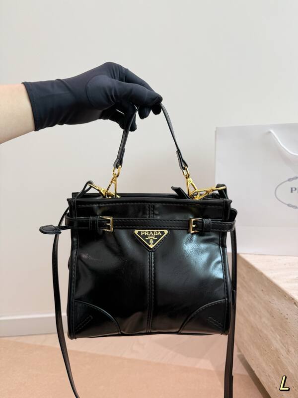 Prada Pink 25x18x10cm shoulder bag — 1:1 Replica