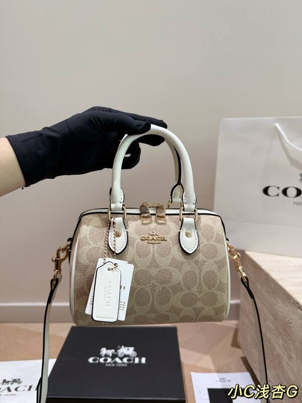 Coach Monogram shoulder bag — 1:1 Replica