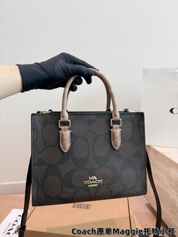 Coach Monogram 25x18x10cm shoulder bag — Premium Replica