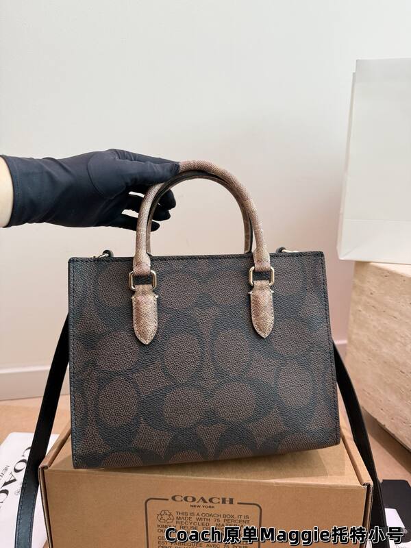 Coach Monogram 25x18x10cm shoulder bag — Premium Replica
