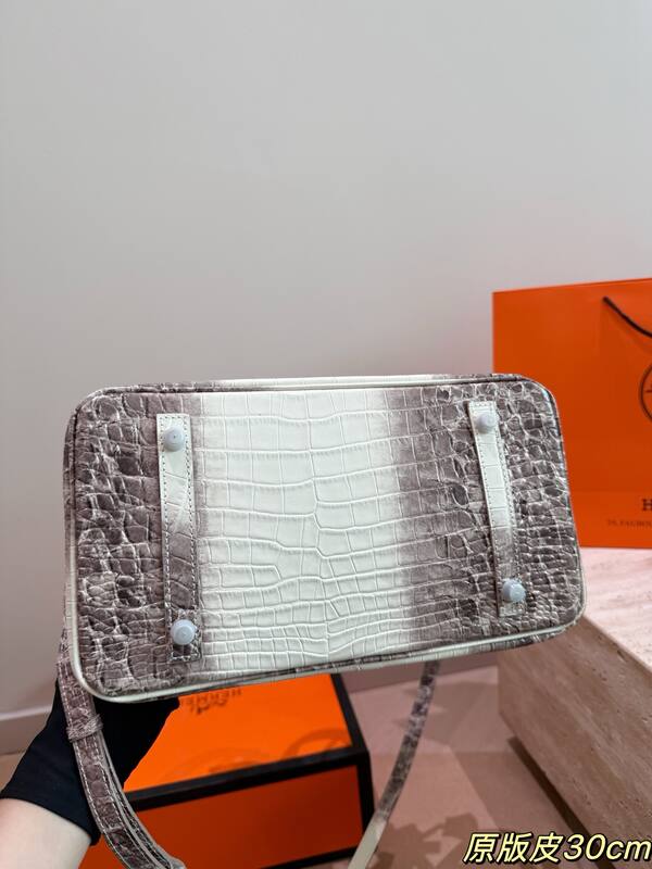 Hermes Birkin White and taupe croc-embossed leather everyday — Top Quality Replica