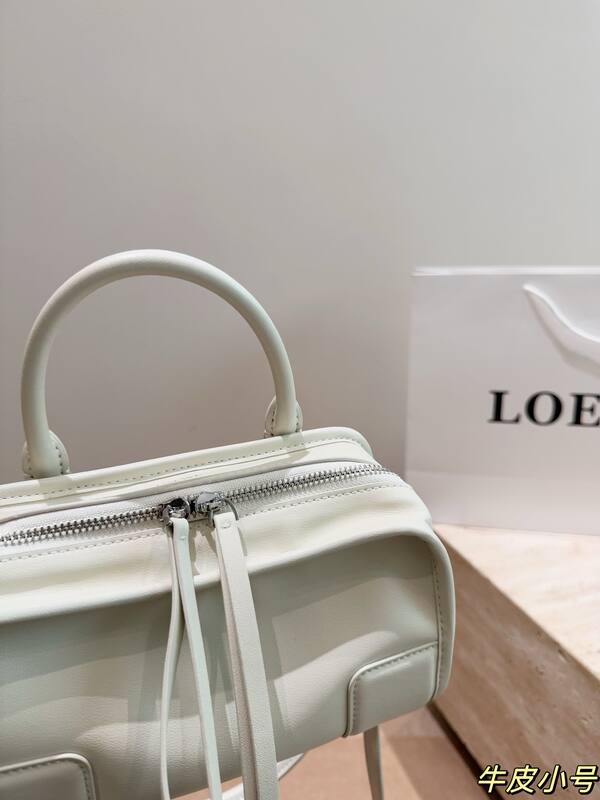 Loewe White 25x18x10cm shoulder bag — AAA Quality Replica