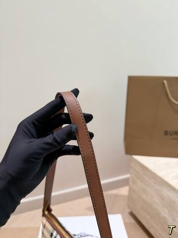 Burberry Brown shoulder bag Top Quality Replica
