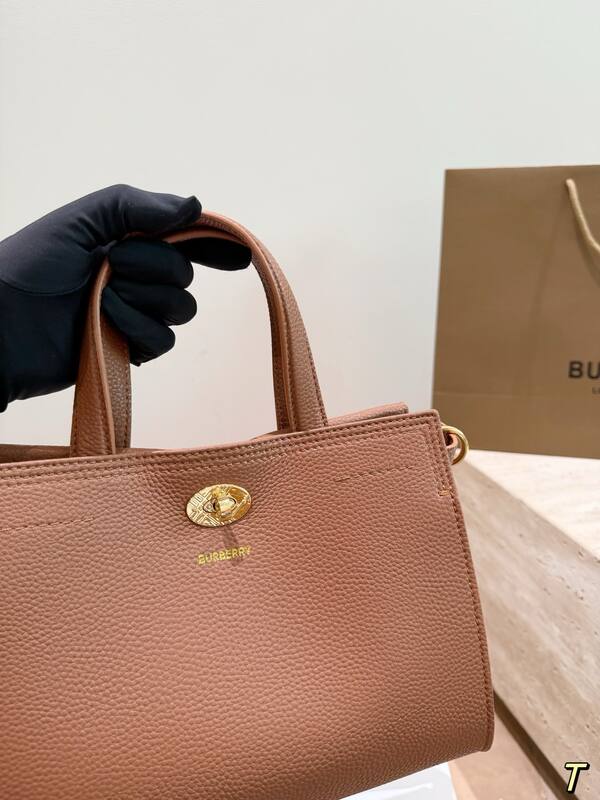 Burberry Brown 25x18x10cm shoulder bag — 1:1 Replica