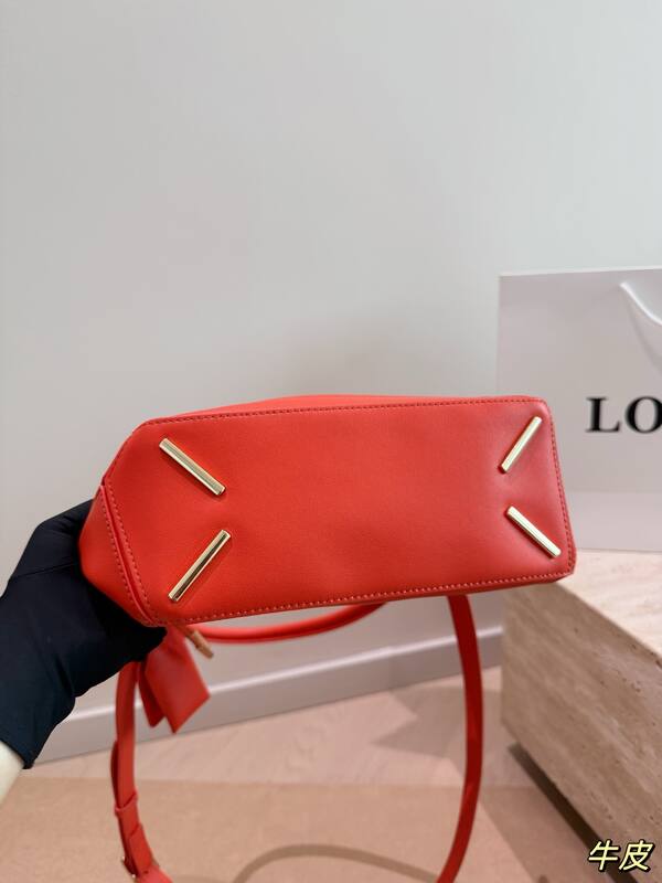Loewe Red 25x18x10cm shoulder bag — AAA Quality Replica