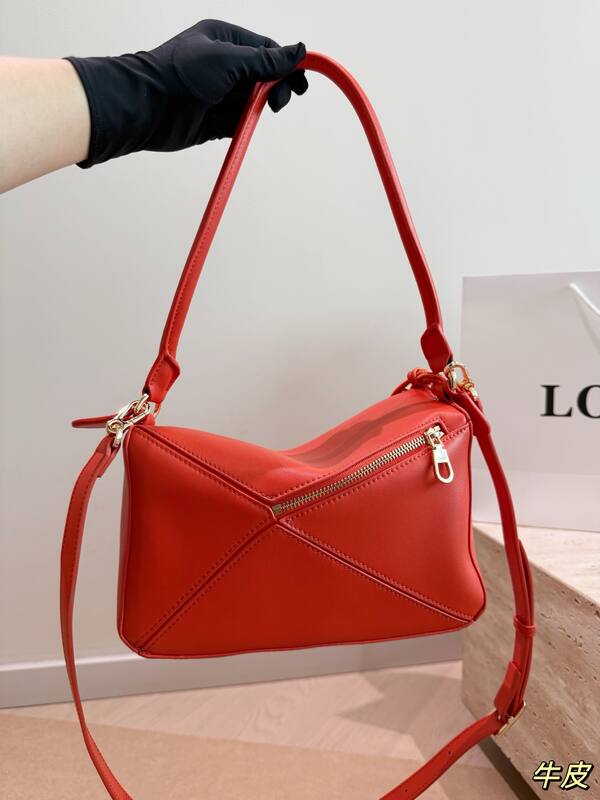 Loewe Red 25x18x10cm shoulder bag — AAA Quality Replica