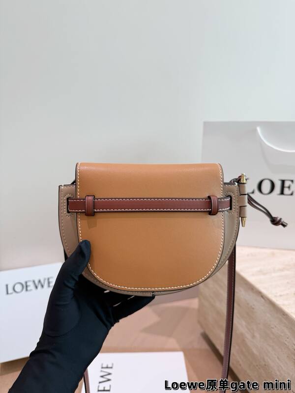 Loewe Calfskin shoulder bag — 1:1 Replica