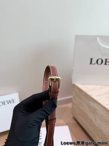 Loewe Calfskin 18x12cm shoulder bag 1 1 Replica