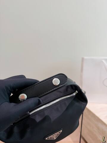 Prada Black 25x18x10cm shoulder bag Premium Replica