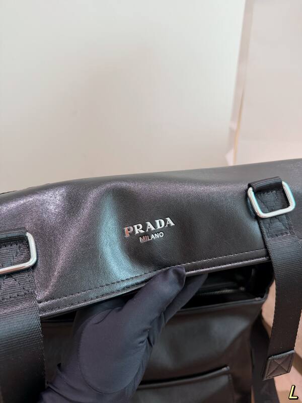 Prada Black 40x30x16cm shoulder bag — Premium Replica