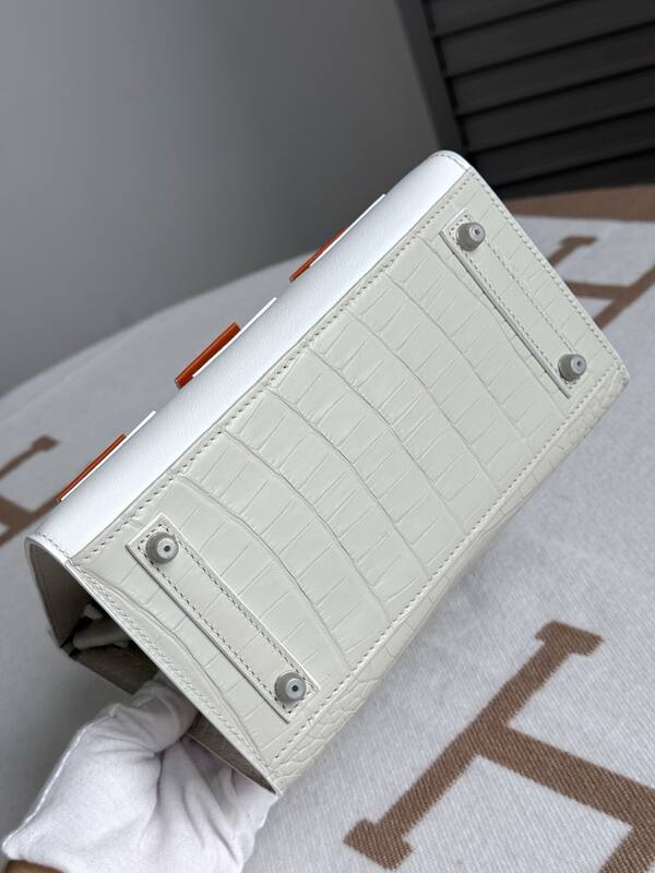 Hermes Birkin 20 White matte crocodile handbag — Top Quality Replica