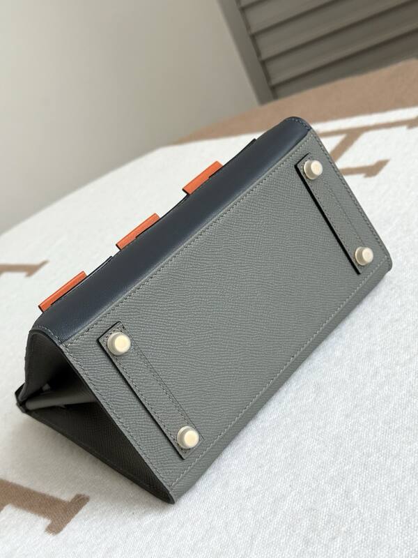 Hermes Birkin 20 Grey and White handbag — Top Quality Replica