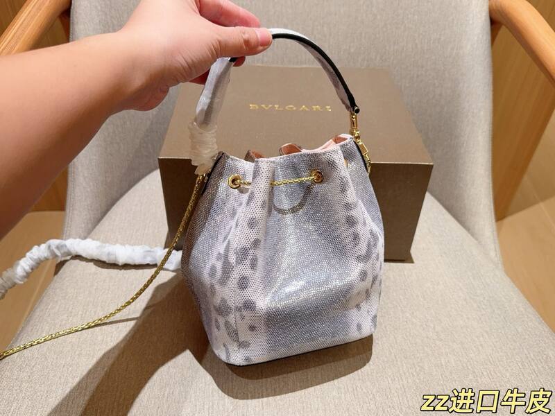 Bulgari shoulder bag — Premium Replica