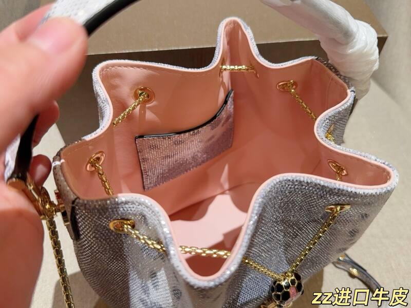 Bulgari shoulder bag — Premium Replica