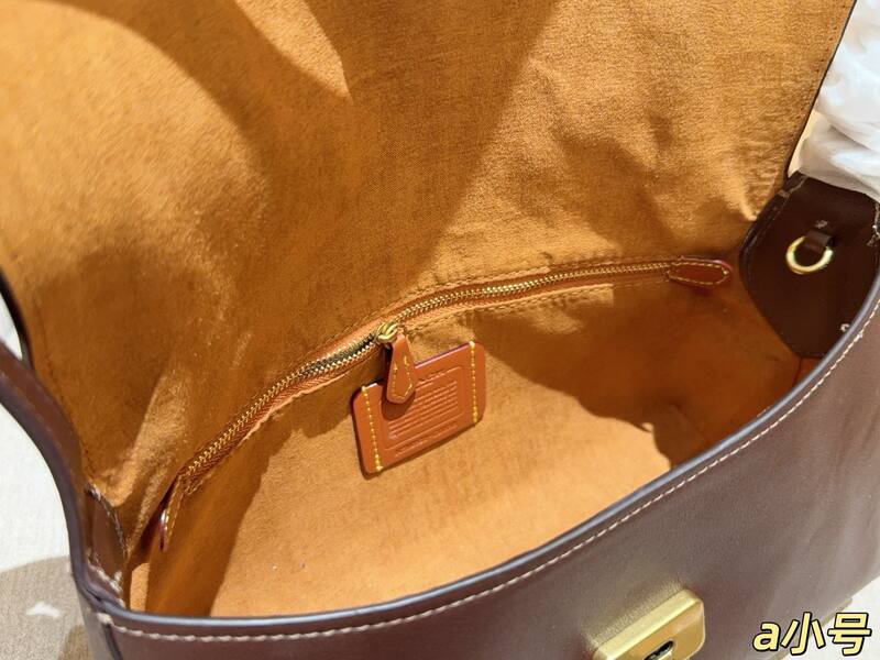 Coach Brown 25x18x10cm shoulder bag — AAA Quality Replica