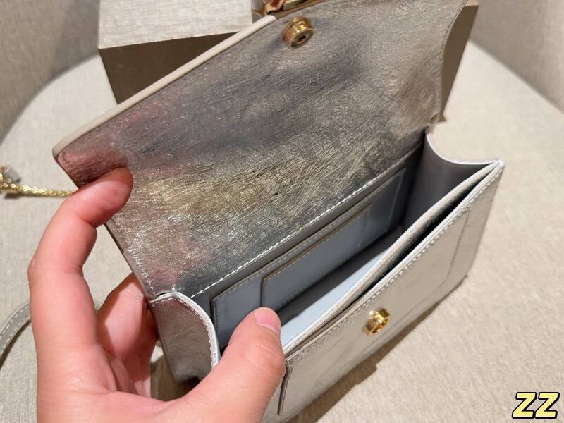 Bulgari shoulder bag — Top Quality Replica