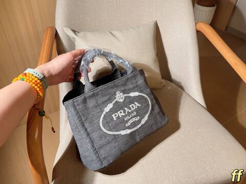 Prada Gray 25x18x10cm shoulder bag Premium Replica