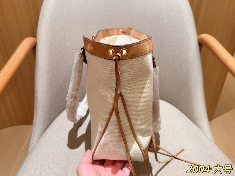 Balenciaga White 40x30x16cm shoulder bag — AAA Quality Replica