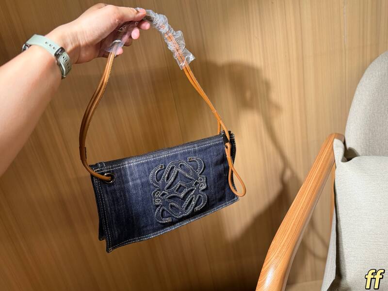 Loewe Blue shoulder bag — 1:1 Replica
