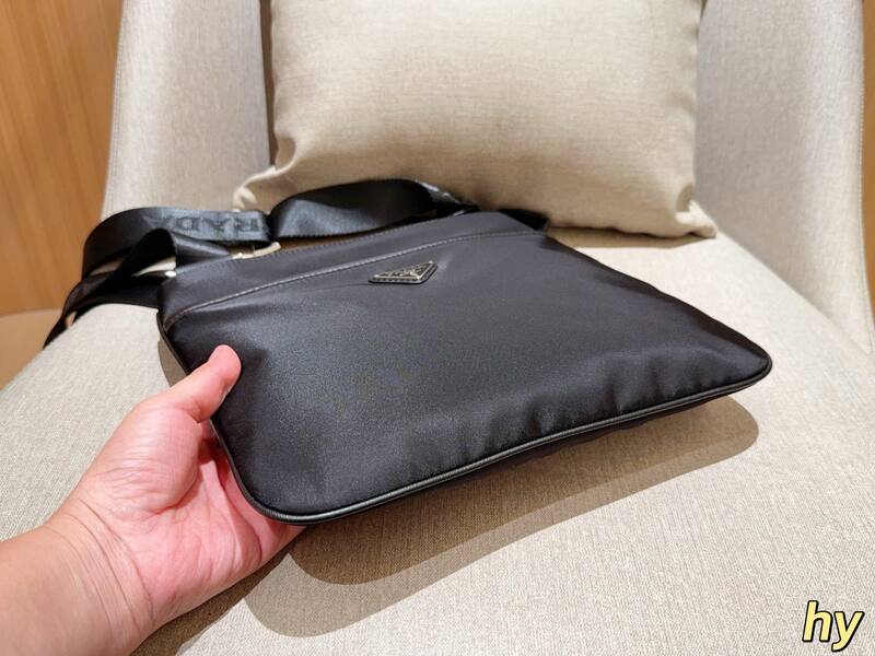 Prada Black shoulder bag — Top Quality Replica