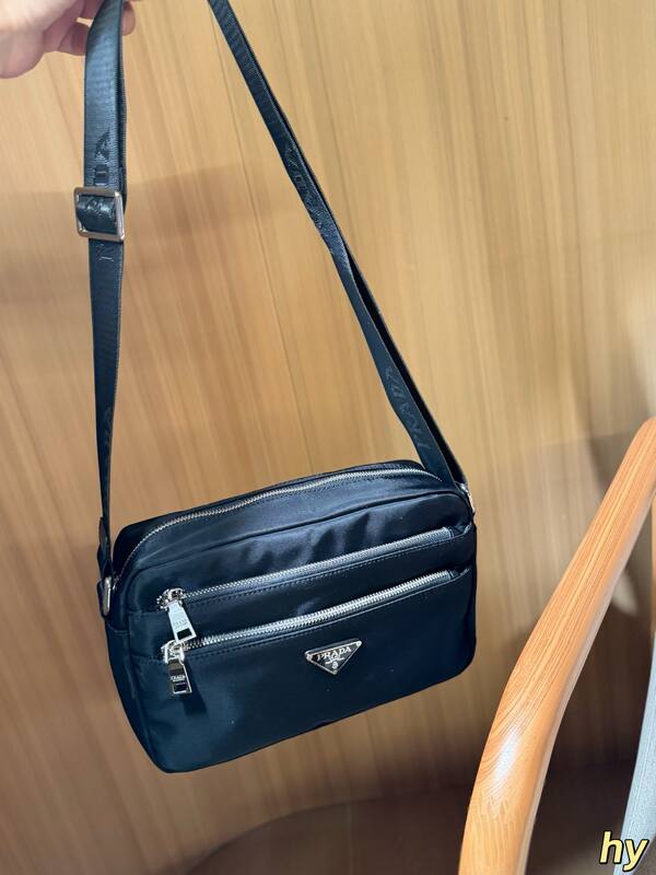 Prada Black shoulder bag — AAA Quality Replica