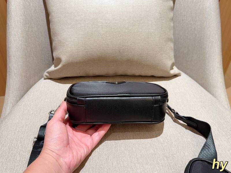 Prada Black shoulder bag — AAA Quality Replica