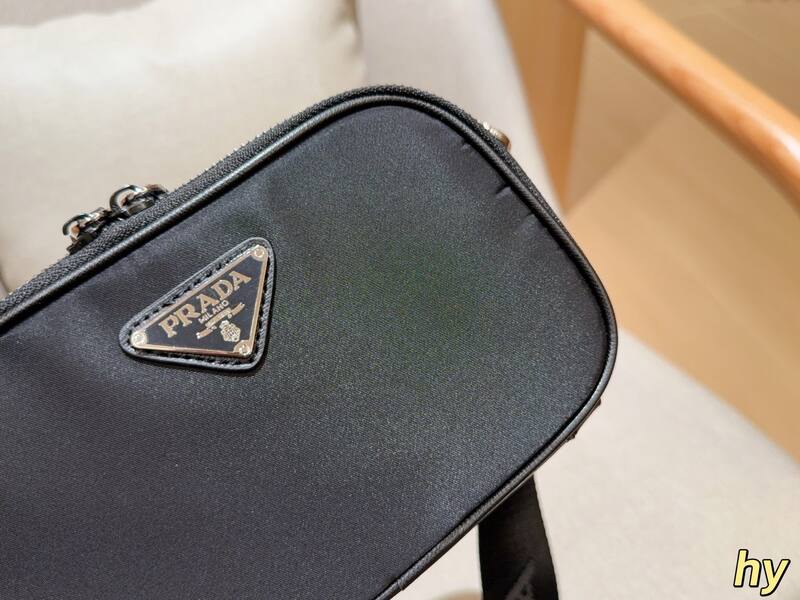 Prada Black shoulder bag — AAA Quality Replica