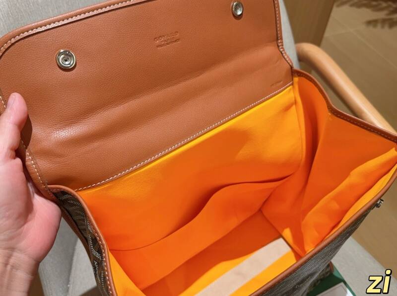 Goyard Brown shoulder bag — Premium Replica