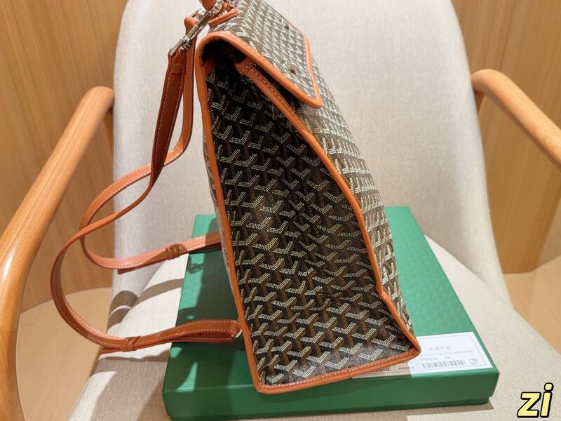 Goyard Brown shoulder bag — Premium Replica