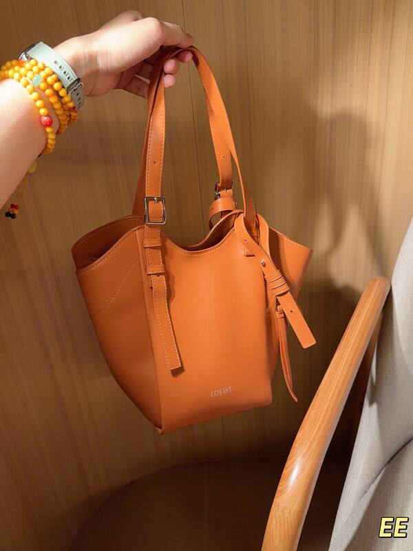 Loewe White 25x18x10cm shoulder bag — 1:1 Replica