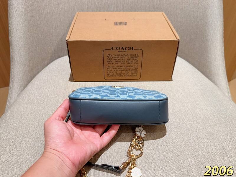 Coach Monogram shoulder bag — Top Quality Replica