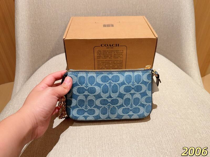 Coach Monogram shoulder bag — Top Quality Replica