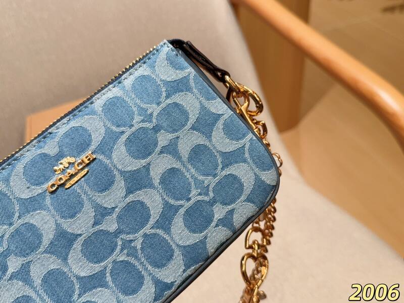 Coach Monogram shoulder bag — Top Quality Replica