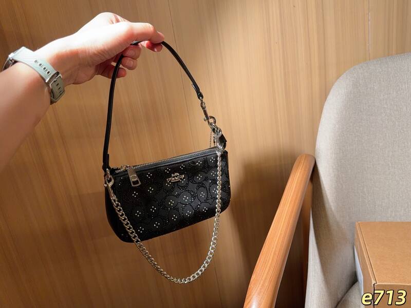 Coach Black 25x18x10cm shoulder bag — 1:1 Replica