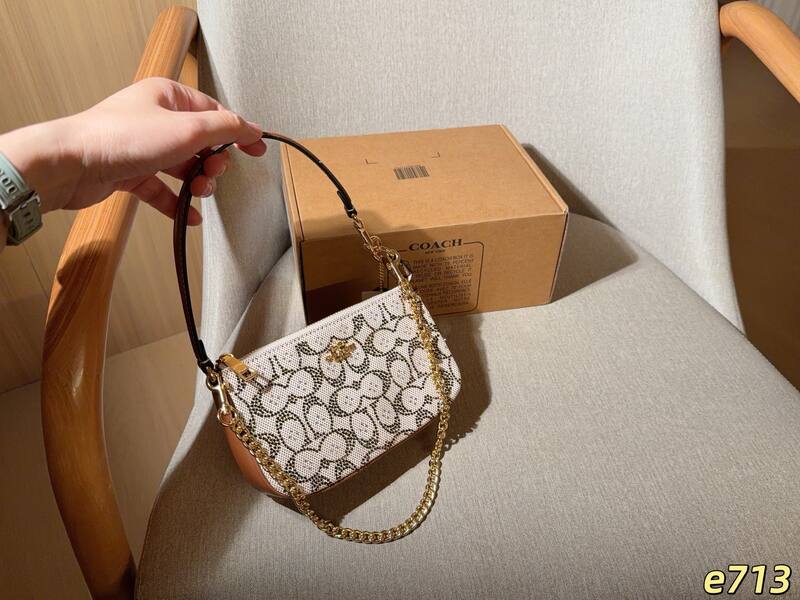 Coach Brown shoulder bag — Premium Replica