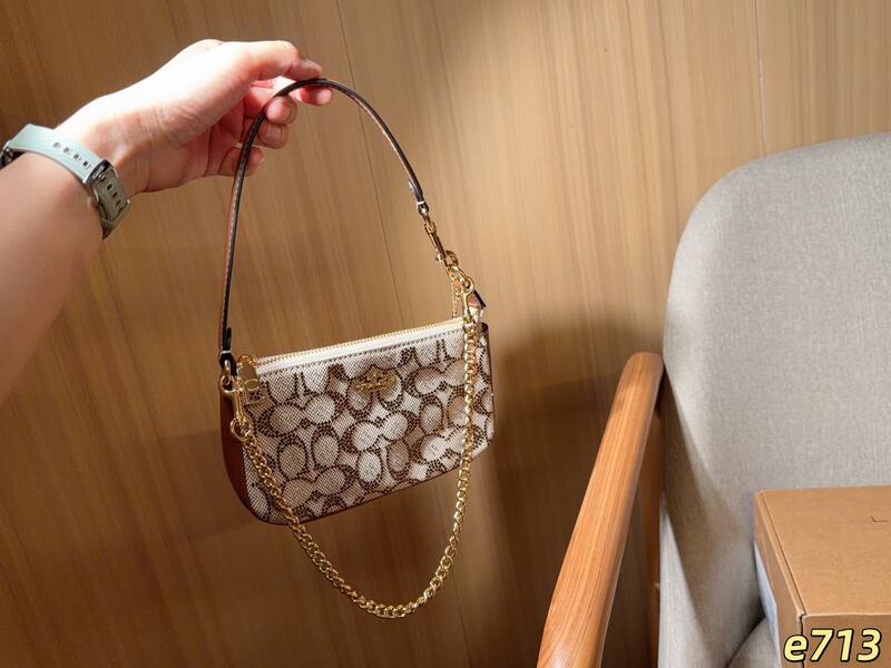 Coach Brown shoulder bag — Premium Replica