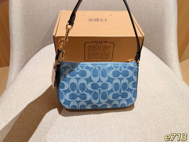 Coach Monogram shoulder bag — AAA Quality Replica