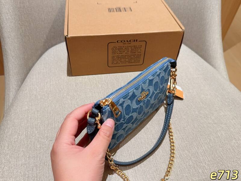 Coach Monogram shoulder bag — AAA Quality Replica
