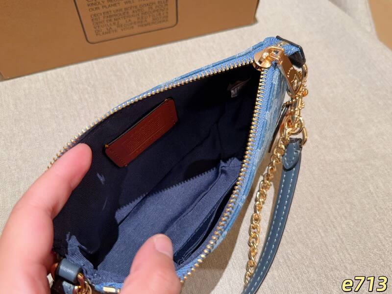 Coach Monogram shoulder bag — AAA Quality Replica